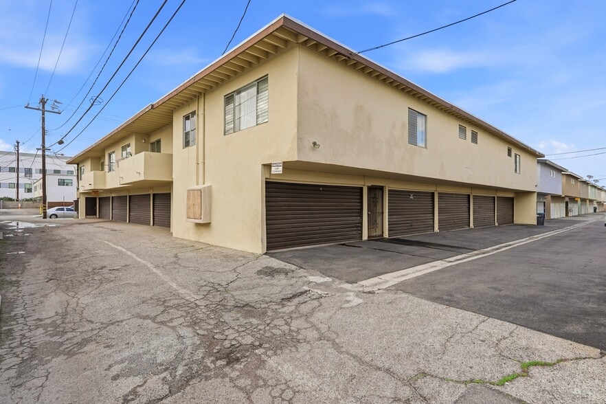 More Photos Of 21110 Wood Ave, Torrance Apartments For Sale