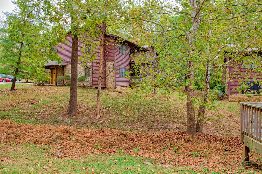 More Photos Of 1533 Arbors Ln, Bloomington Apartments For Sale