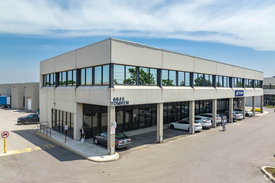 More Photos Of 6645 Tomken Rd, Mississauga Light Distribution For Lease