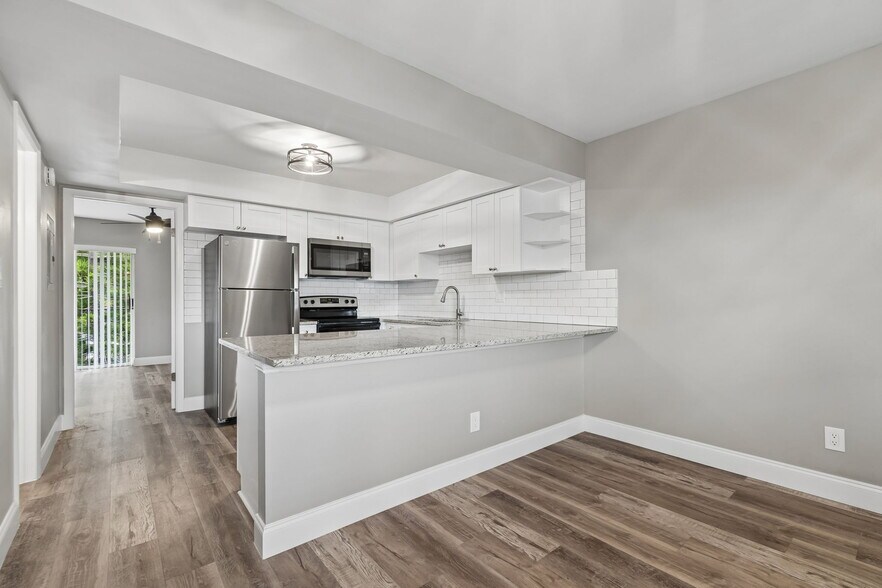 More Photos Of 4209 1/2 W North a St, Tampa Apartments For Sale