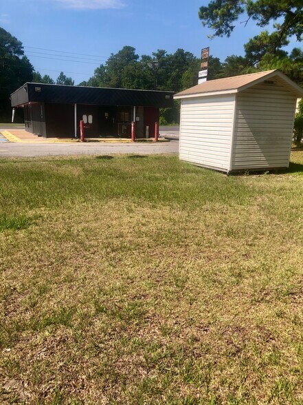 More Photos Of 2003 Lejeune Blvd, Jacksonville Storefront For Sale