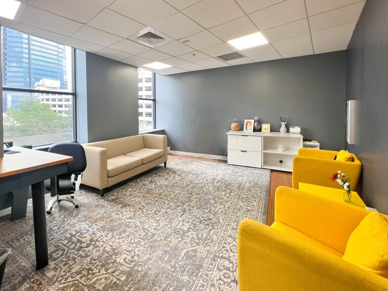 More Photos Of 6 E Bay St, Jacksonville Loft Creative Space For Lease