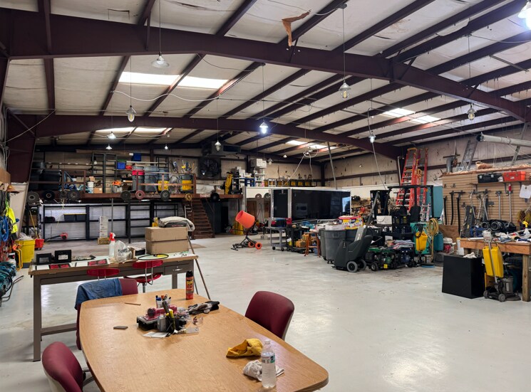 More Photos Of 2609 S Sanford Ave, Sanford Warehouse For Lease