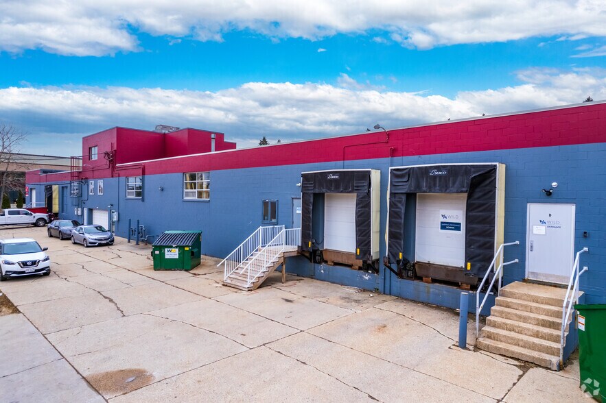 More Photos Of 1515 Ellis St, Waukesha Manufacturing For Lease