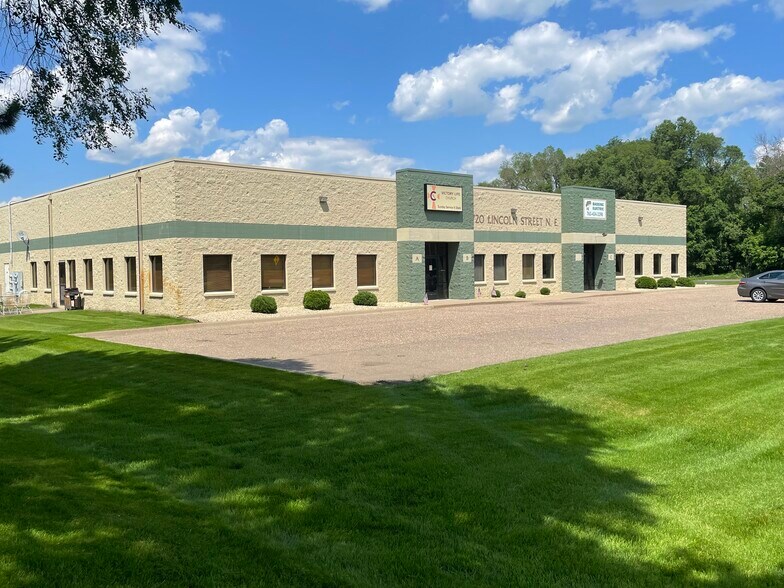 More Photos Of 13720 Lincoln St NE, Ham Lake Warehouse For Sale