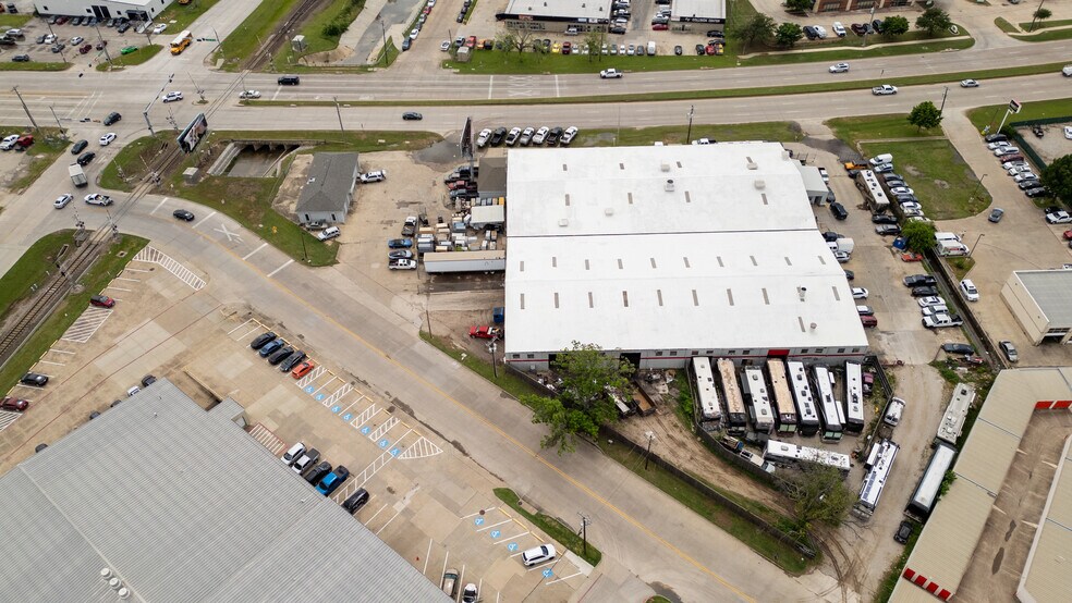 More Photos Of 699 E Highway 121 Business, Lewisville Warehouse For Sale