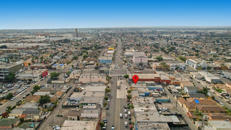 More Photos Of 759 S Atlantic Blvd, Los Angeles Storefront For Sale