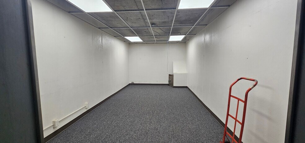 More Photos Of 5255-5261 Hohman Ave, Hammond Office For Lease
