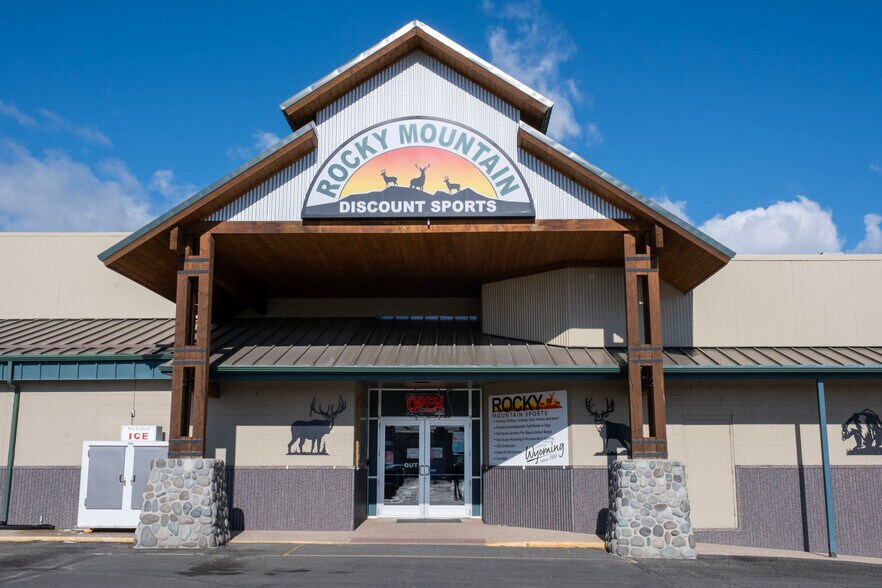 More Photos Of 1526 Rumsey Ave, Cody Freestanding For Sale