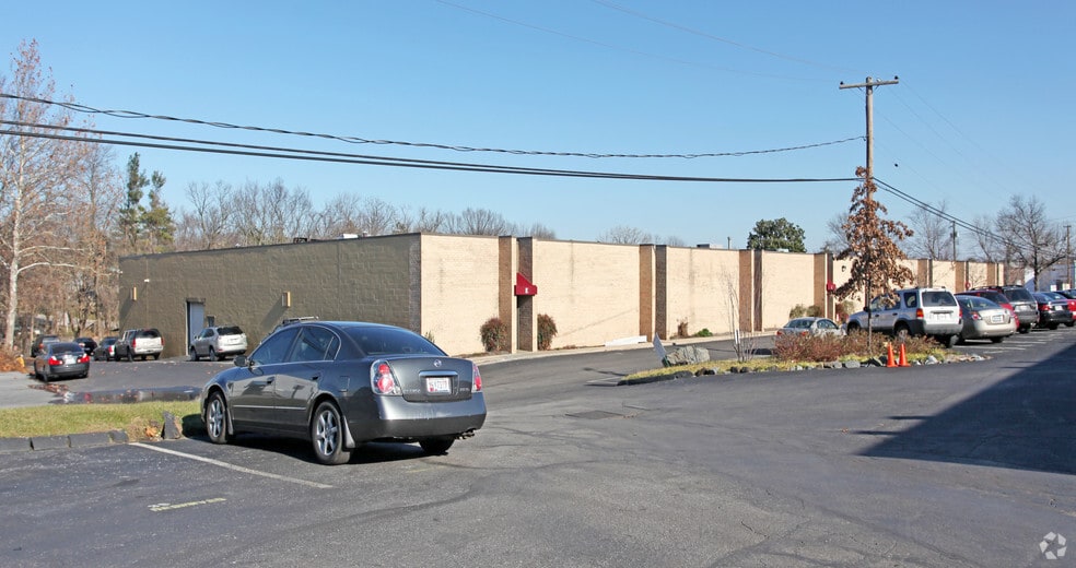 More Photos Of 6601 Whitestone Rd, Woodlawn Flex For Lease