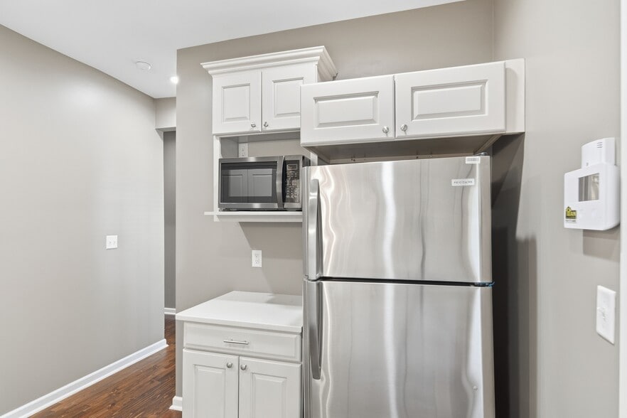 More Photos Of 1628 S Cincinnati Ave, Tulsa Office For Sale