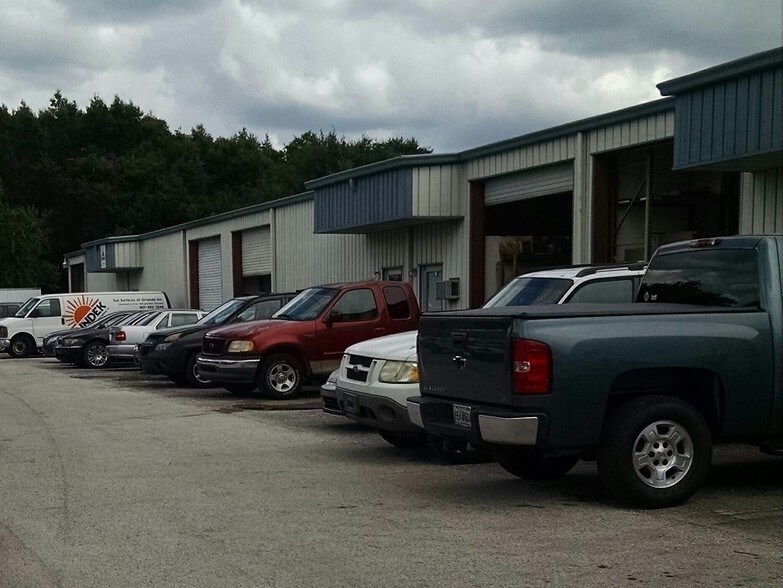 More Photos Of 310-330 Maguire Road Ext, Ocoee Warehouse For Lease