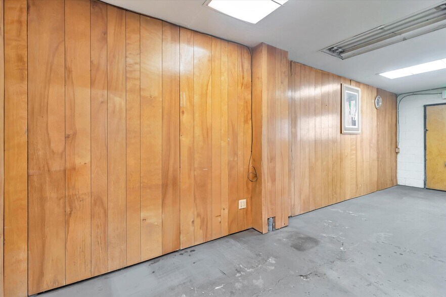 More Photos Of 954 86th Ave, Oakland Manufacturing For Lease
