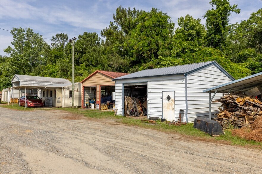 More Photos Of 1111 S Martin Luther King Jr Blvd, Americus Freestanding For Sale