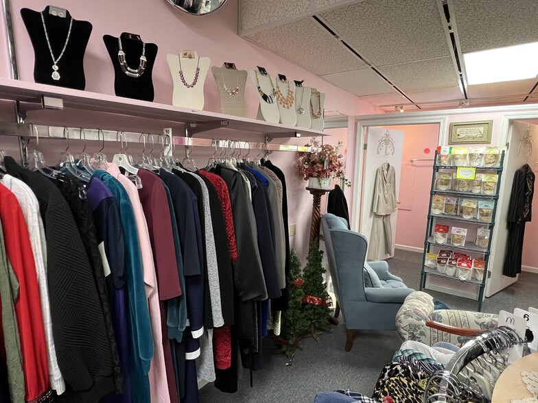 More Photos Of 584 E Main St, Canfield Storefront Retail Office For Sale