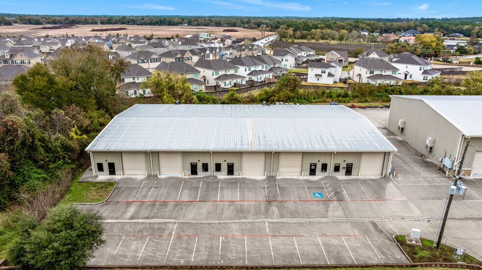 More Photos Of 18920 Freeport Dr, Montgomery Industrial For Sale