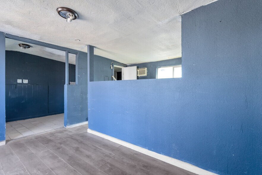 More Photos Of 313 W Jones Ave, Phoenix Apartments For Sale