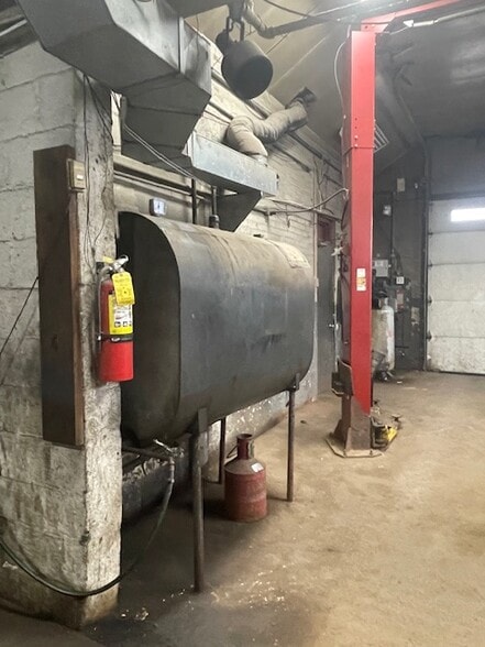 More Photos Of 524 Hinman Ave, Buffalo Service Station For Sale