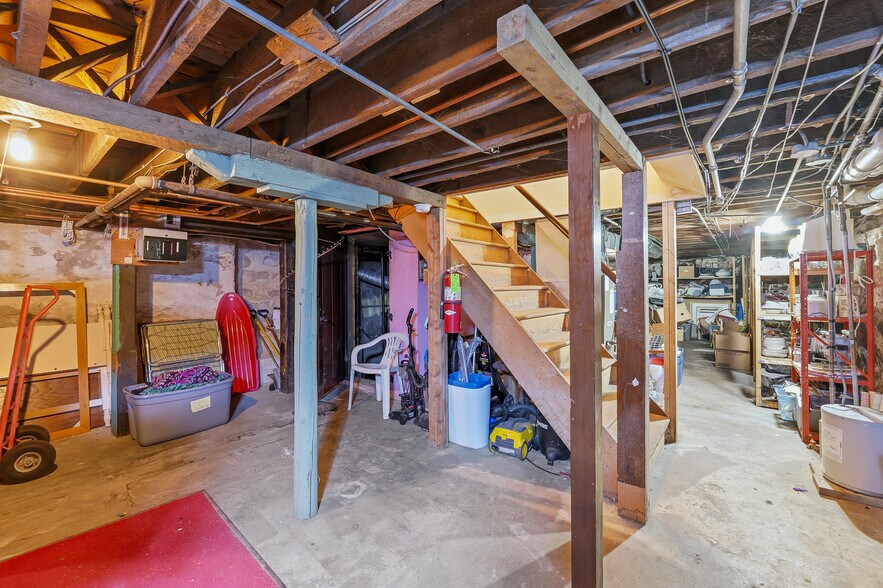 More Photos Of 132 W Huron St, Berlin Office For Sale