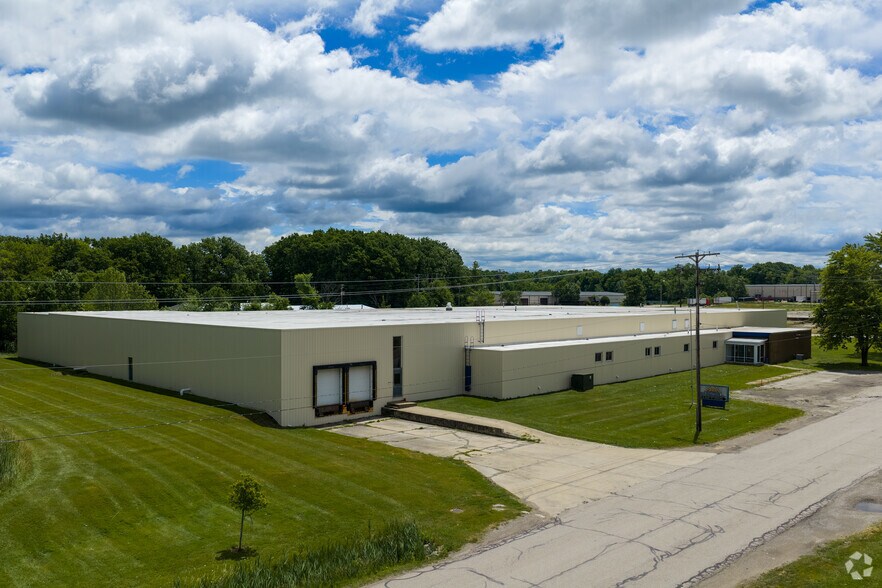 More Photos Of 150 S Cucumber St, Jefferson Manufacturing For Lease