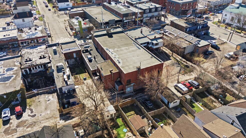 More Photos Of 195 Ottawa St N, Hamilton Storefront For Sale