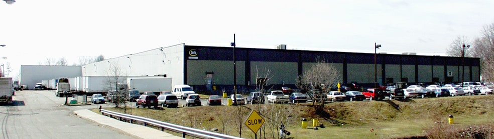 More Photos Of 2001 Lower Rd, Linden Warehouse For Lease