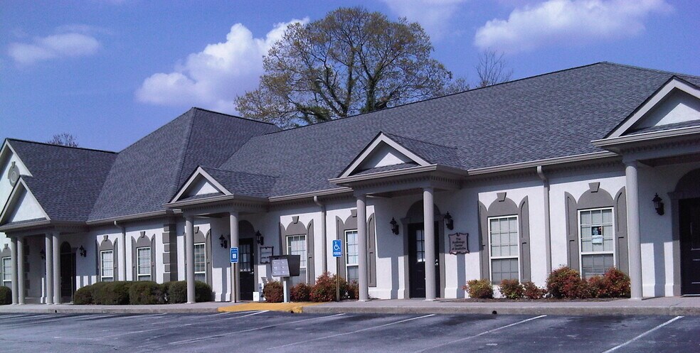 More Photos Of 2176 Oak Rd, Snellville Medical For Lease