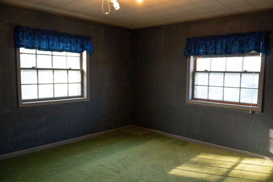 More Photos Of 501 S Topeka St, El Dorado Specialty For Sale