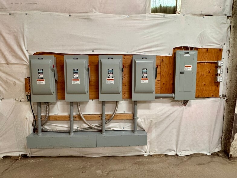 More Photos Of 4233 NE 147th Ave, Portland Warehouse For Lease