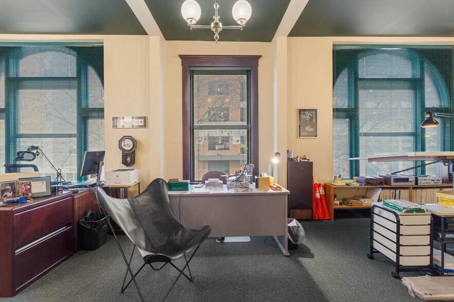 More Photos Of 112 W Hill St, Champaign Multifamily For Sale