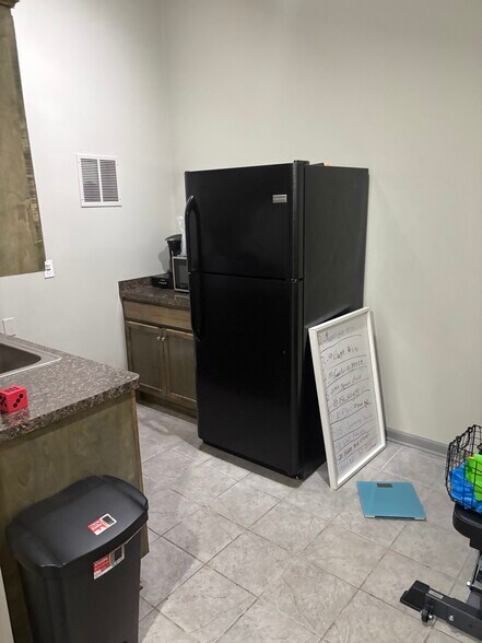 More Photos Of 116 Lake Ave, Buffalo Office For Lease