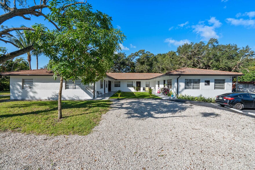 More Photos Of 3315-3331 SW 15th Ave, Fort Lauderdale Apartments For Sale