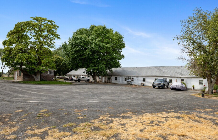 More Photos Of 510 Fig St, Moses Lake Apartments For Sale