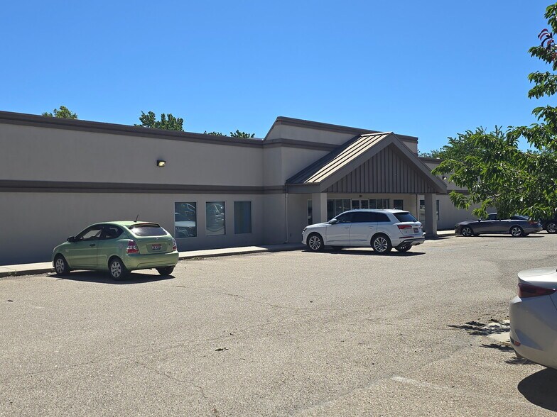 More Photos Of 205 E Watertower Ln, Meridian Office For Lease