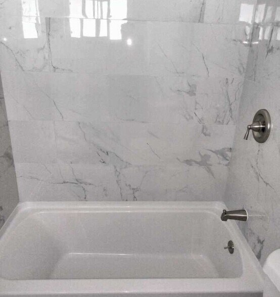 More Photos Of 1423 Lingan Ln, Santa Ana Apartments For Sale