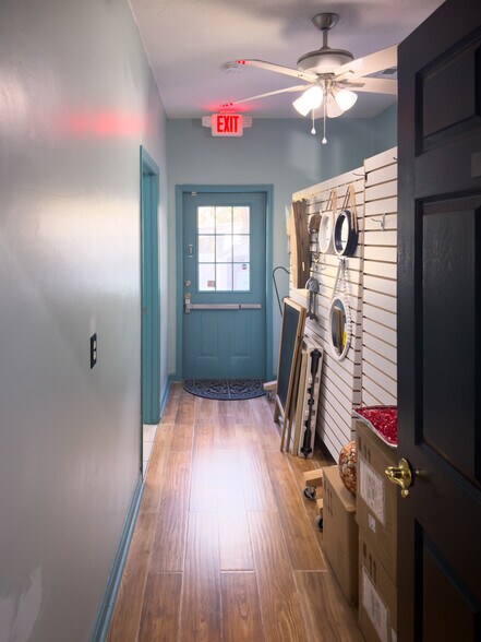 More Photos Of 414 N Howe St, Southport Office For Sale