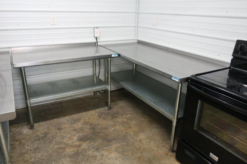 More Photos Of 71 Commerce St, Hickory Supermarket For Sale
