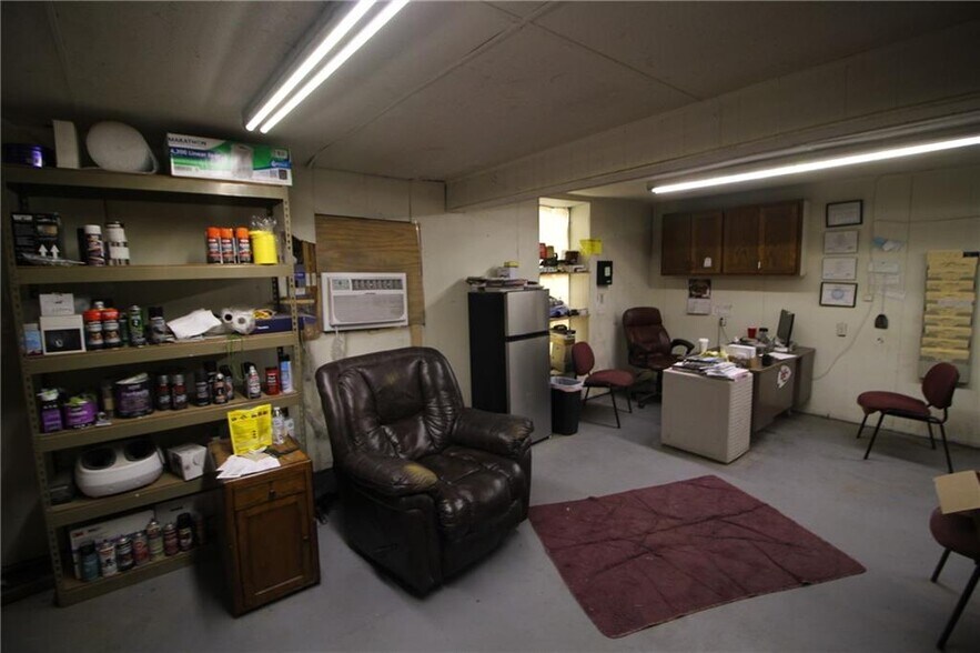 More Photos Of 13612 Stillwell Rd, Bonner Springs Auto Salvage Facility For Sale