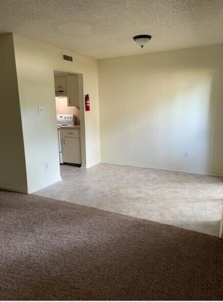 More Photos Of 1905 Jephson Ln, Alvin Apartments For Sale