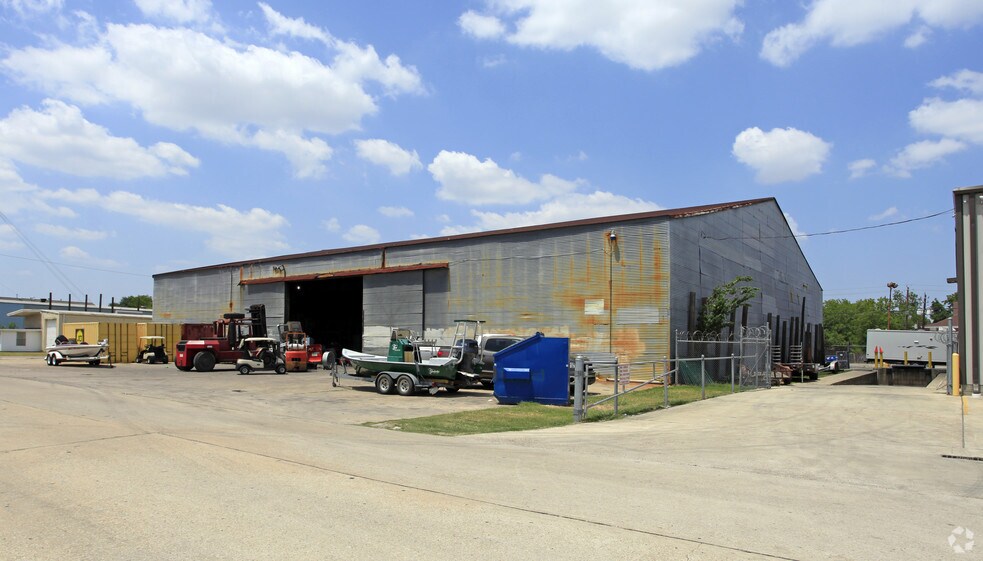 More Photos Of 813 Dumont St, South Houston Service For Lease