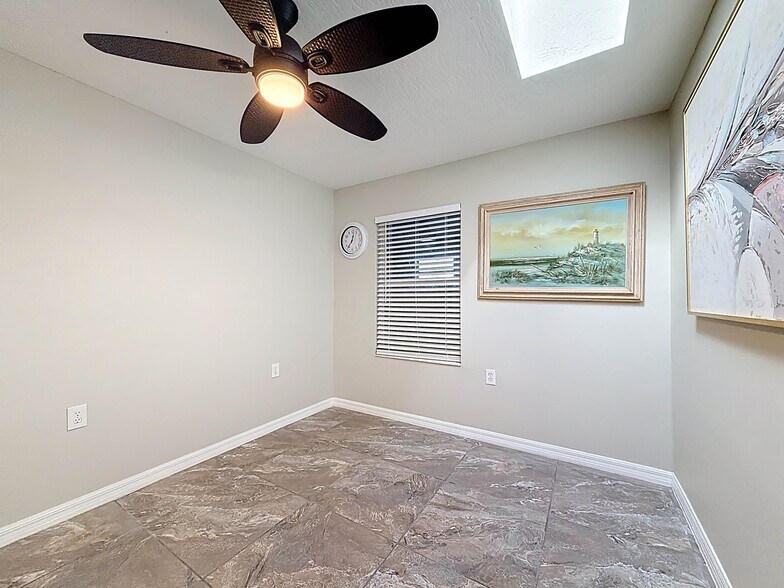 More Photos Of 421 NW 14th Pl, Crystal River Multifamily For Sale