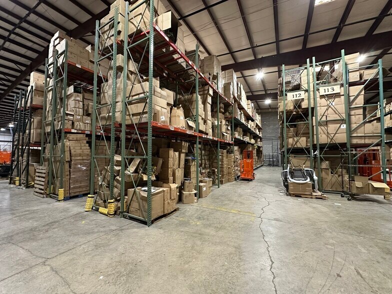 More Photos Of 2335 Union Rd, Cheektowaga Distribution For Sale