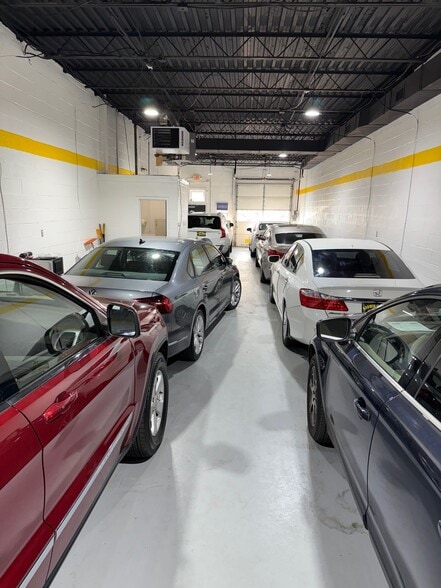 More Photos Of 2621-2653 Garfield Ave, Silver Spring Warehouse For Lease