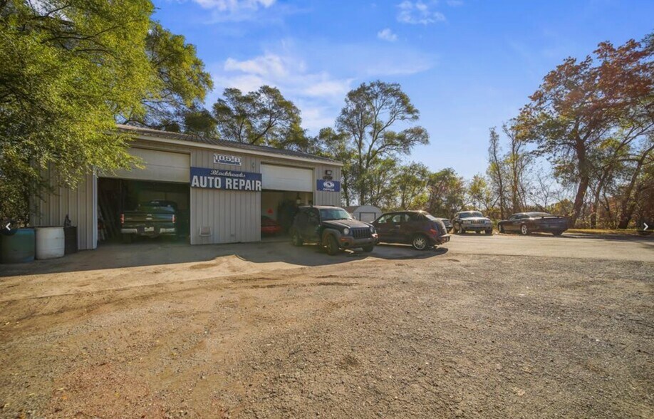 More Photos Of , Ortonville General Retail For Sale
