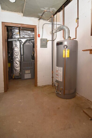 More Photos Of 862 Charles St, Providence Medical For Sale