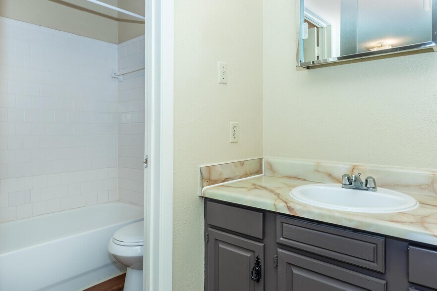 More Photos Of 4075 Laurel St, Beaumont Apartments For Sale