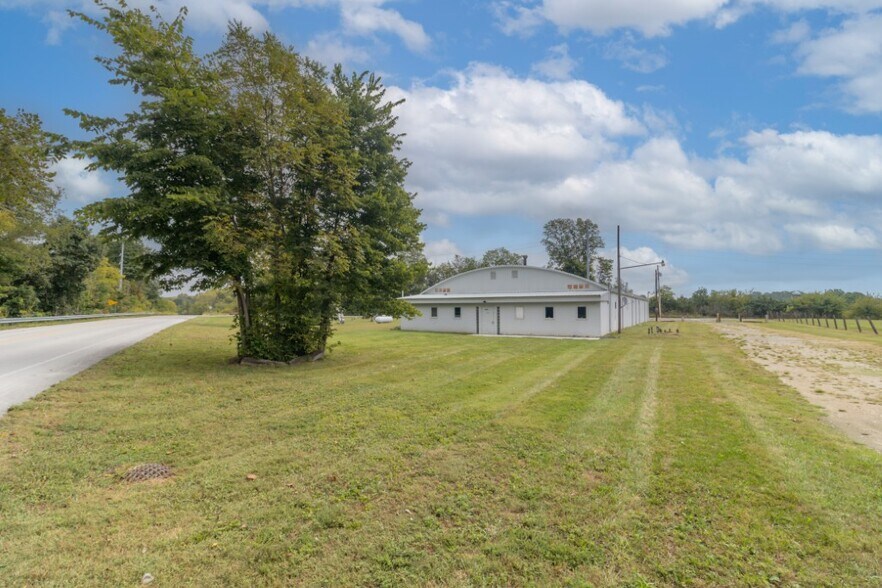 More Photos Of 10066 N Carthage Pike, Carthage Warehouse For Sale