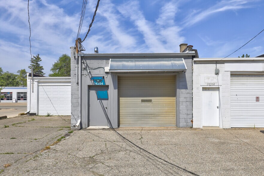 More Photos Of 24354 John R Rd, Hazel Park Flex For Sale