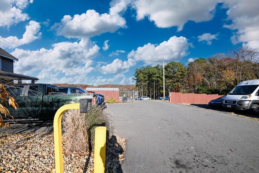 More Photos Of 1605 Waterlick Rd, Lynchburg Land For Sale