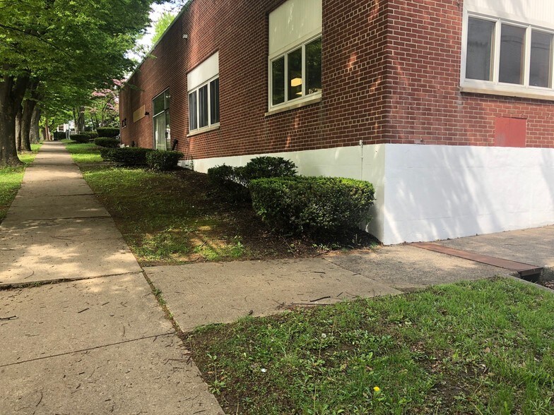 More Photos Of 826 Monocacy St, Bethlehem Storefront Retail Office For Lease